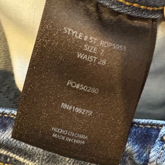 Risen by Social Threads Women's Jeans - Picture 3 of 10